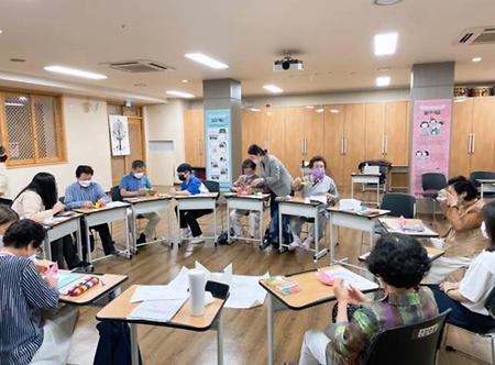 동명대학교 상담심리학과 천태만상 프로그램 진행"미술치료활동"